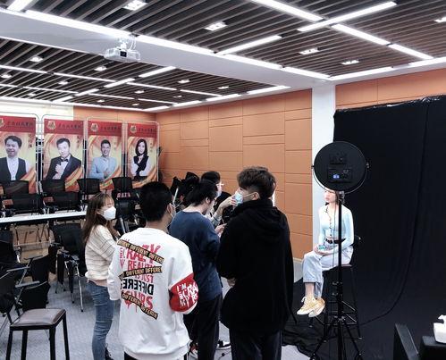 爆料娱乐圈抖音号,揭秘明星幕后故事 第3张 爆料娱乐圈抖音号,揭秘明星幕后故事 第3张